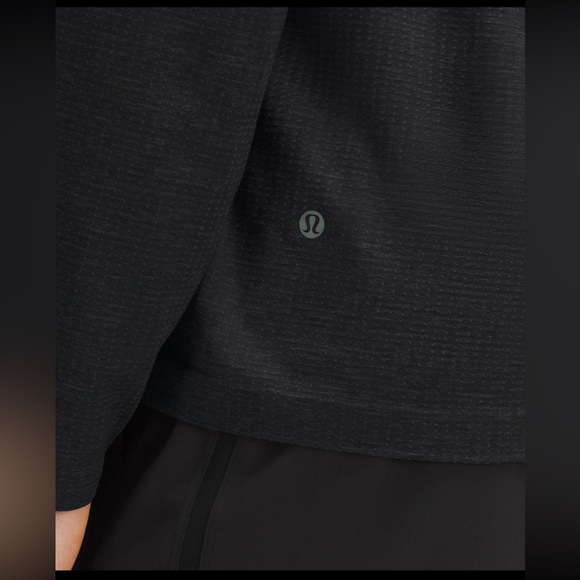 LULULEMON NEW WITH TAGS athletic Metal Vent Tech Long-Sleeve Shirt Men's Black - Picture 3 of 3
